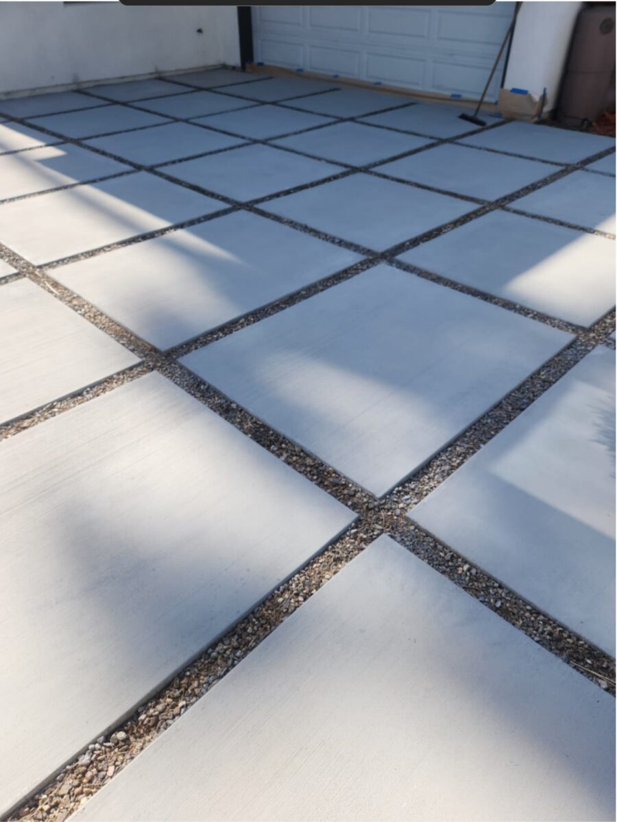 Clean sealed concrete driveway pavers after Tykoon concrete restoration